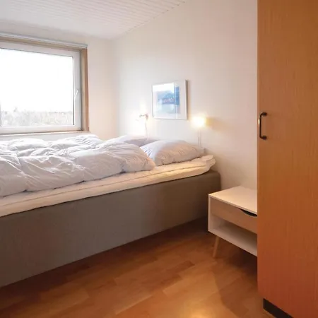 Semesterbostad Awesome In Frostrup With House Sea View Lild Strand